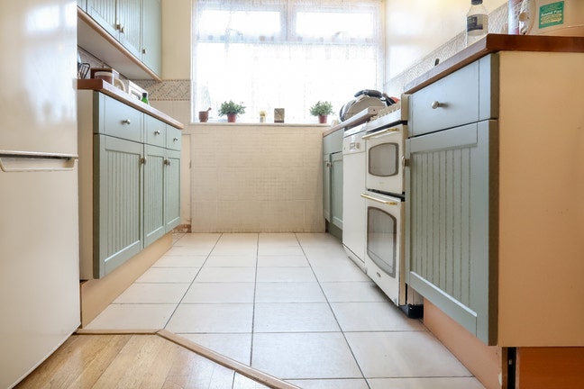 🚇 7 Mins to Canary / £997 Pcm All Bills inc 📞 Main Photo
