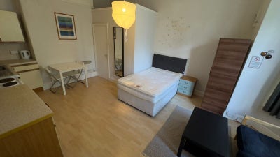 Studio Flat - Headingley Lane, Leeds Main Photo