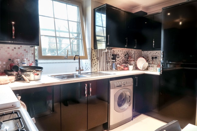 🛏️ 7 Mins to Canary / Prime Location / £845 Pcm🔥 Main Photo