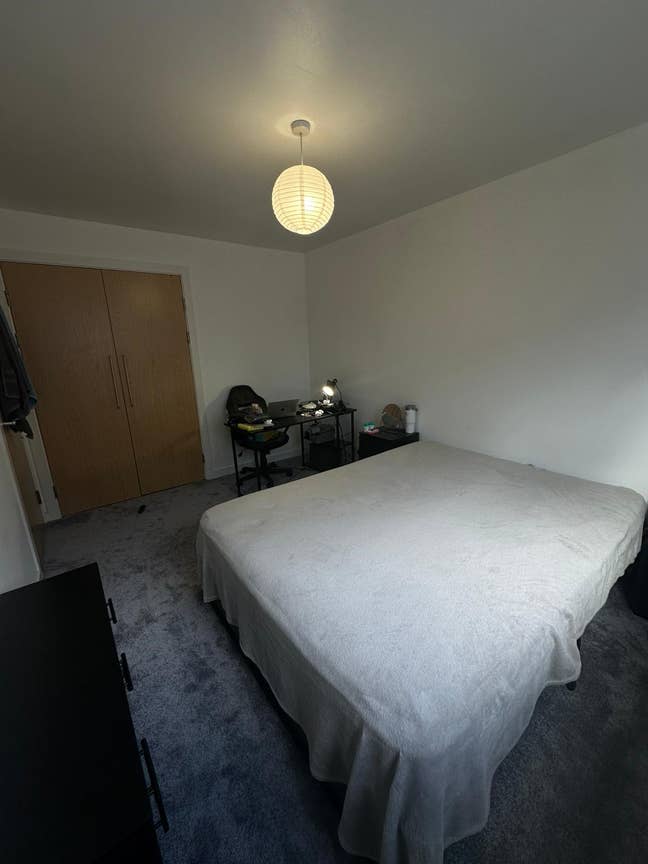 Room available Main Photo