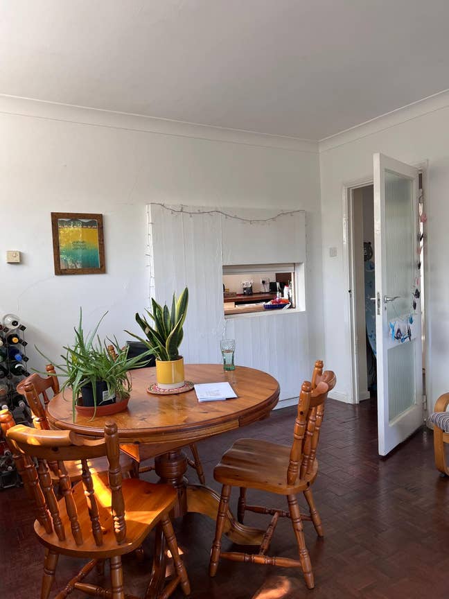 Two Bedroom Apartment in Highgate Main Photo