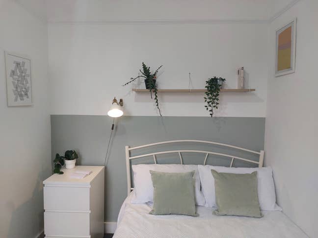 Spacious Double Room Near Town & Park Main Photo