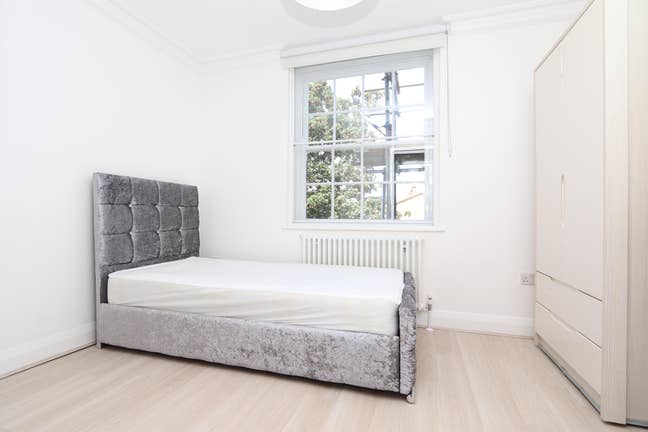 Modern Ensuite Room in Zone 2 – All Bills Inc Main Photo