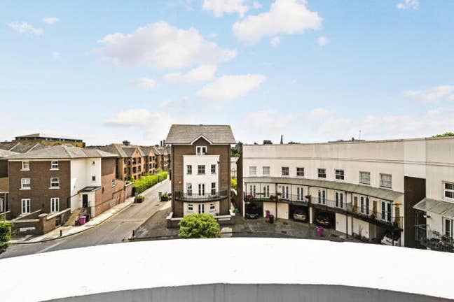 This Is Home!!-Lovely Room in Canary Wharf/E14 Main Photo
