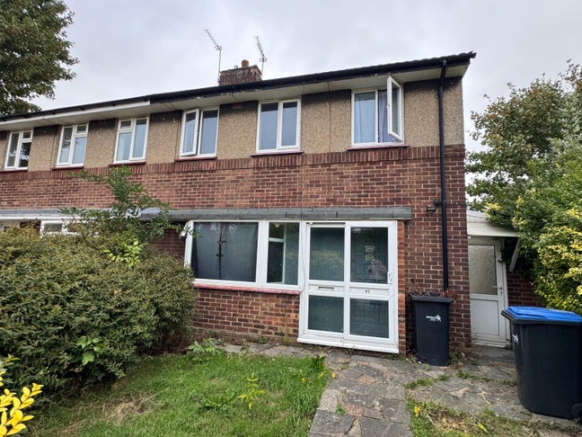 4 Bed family home Main Photo