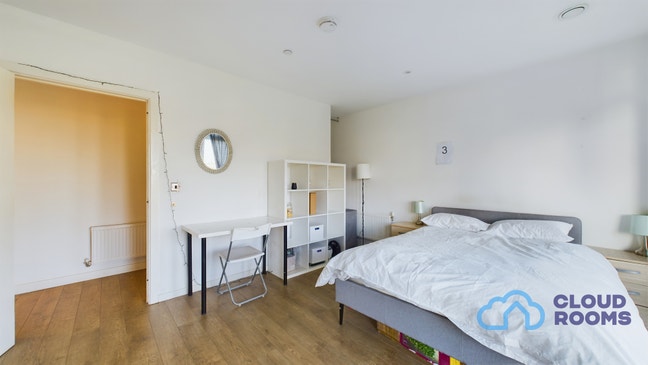 ✨ New Build Apartment in E1 Two Min from Station ✨ Main Photo