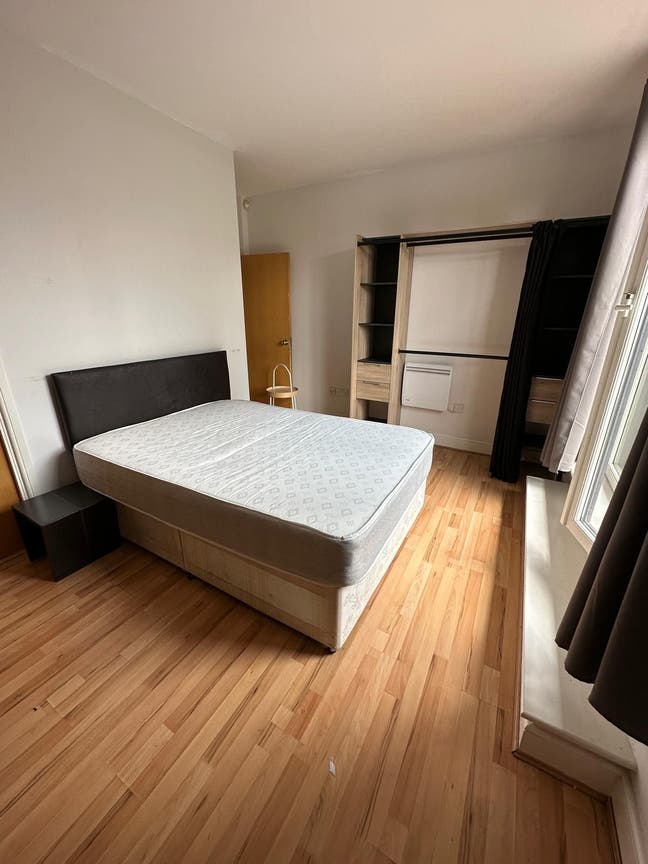 5 Stunning Ensuites Available Now !!! Main Photo