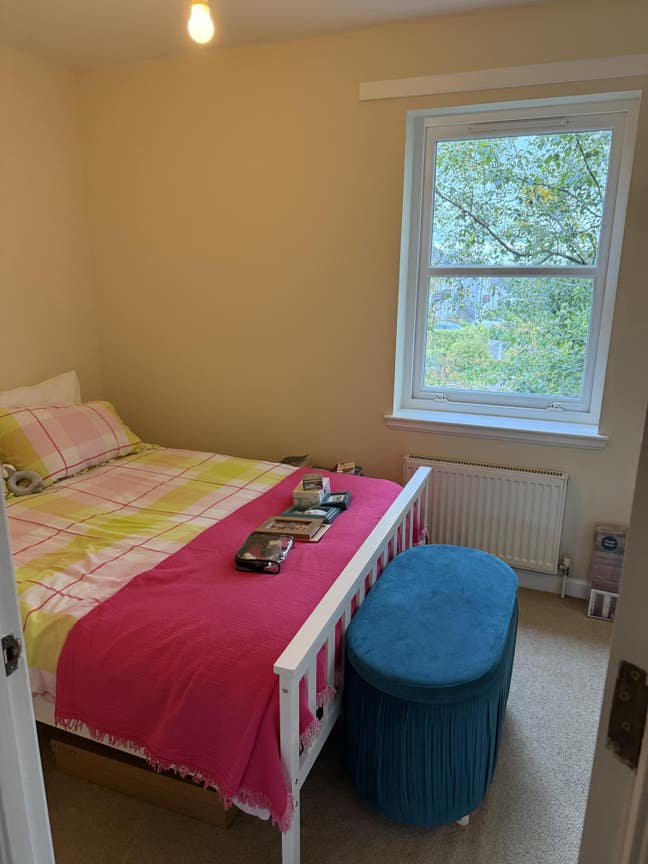 Double room in Newton Mearns *women only* Main Photo