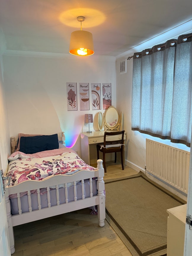 Single room for rent Main Photo