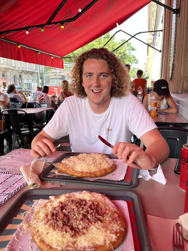 Looking for Room in working house  - Now, Cardiff Main Photo