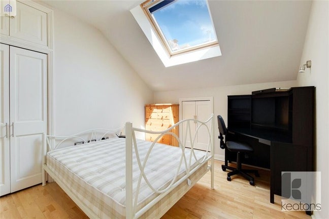 Available Now: Room in 5-Bed Flat, Canary Wharf Main Photo