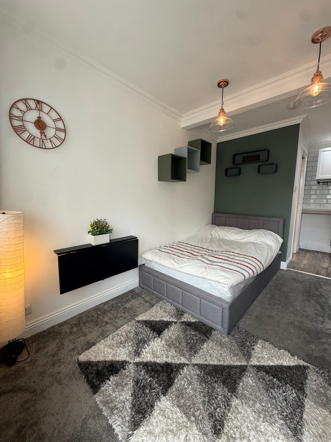 Small Studio Flat in Stratford *All Bills Incl* Main Photo