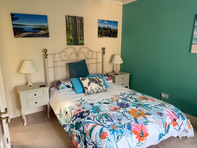 Double room with own living room in quiet location Main Photo