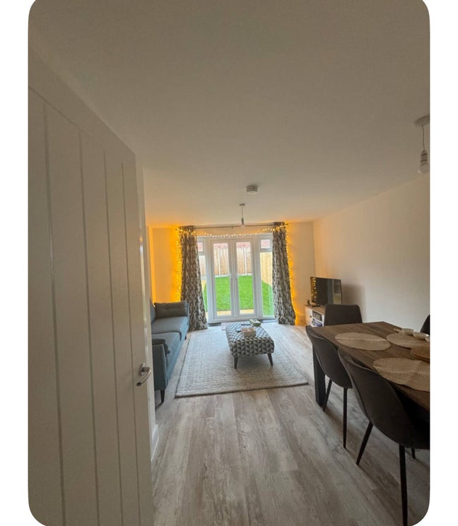 Room in Shakesperes Town Main Photo