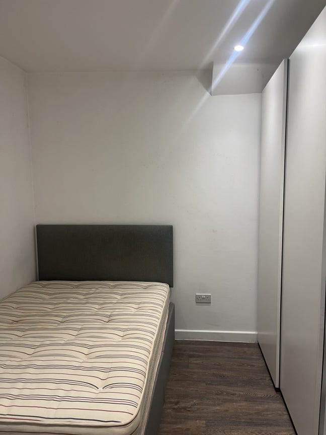 Double Room in West Hampstead - 1 min from station Main Photo