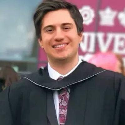 PhD Student Looking to Share an Apt Main Photo