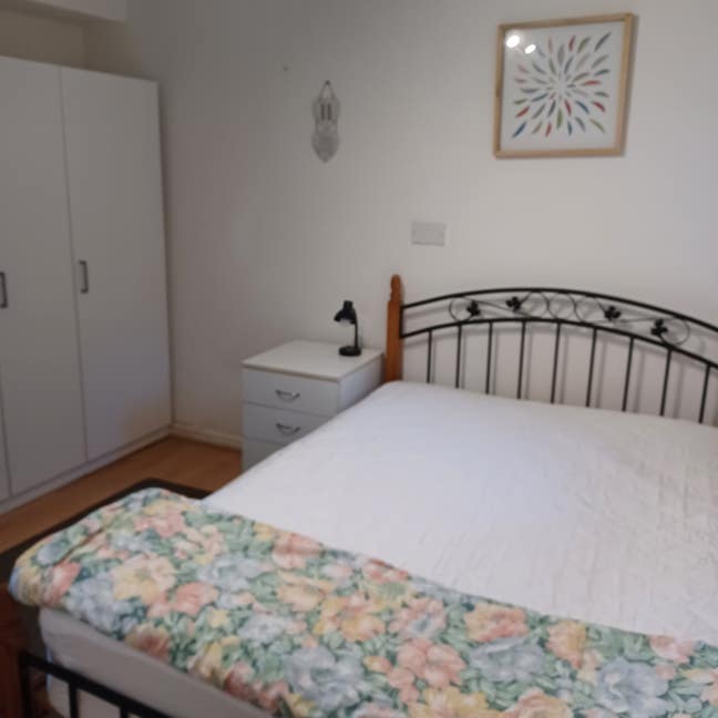 Lovely Big  Double Room with Shower and Lavatory Main Photo