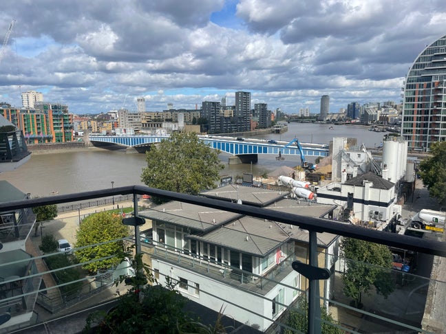 2 DbleBed ThamesViewFlat 3mins Wandsworth Town Stn Main Photo