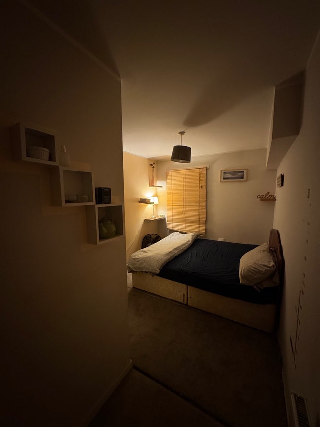 Double room for a sublet for OCTOBER Main Photo