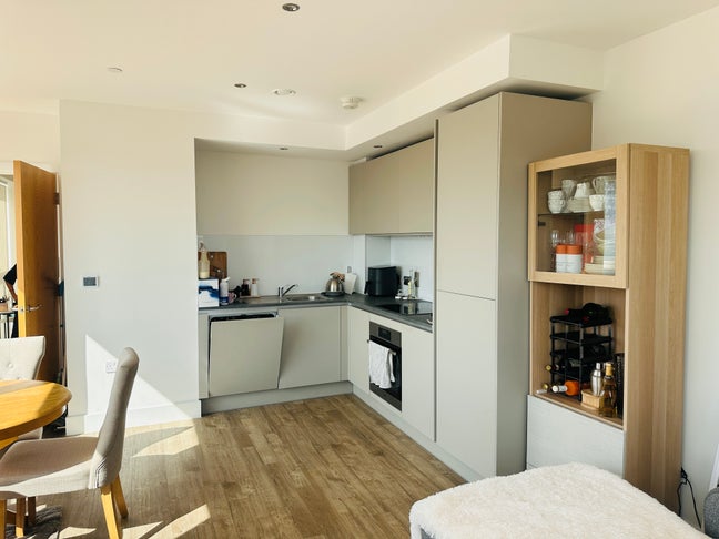 2Beds Luxurious Brand New Flat@E16 2ZR/City Airprt Main Photo