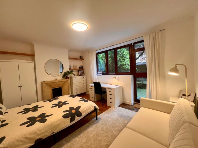 Beautiful room in Dalston - stoke newington Main Photo