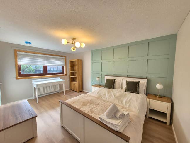 Large room in newly refurbished house close to Uni Main Photo
