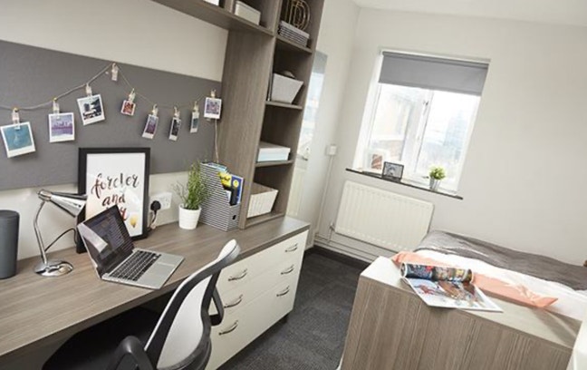 Tenancy takeover -Glenamara house Main Photo