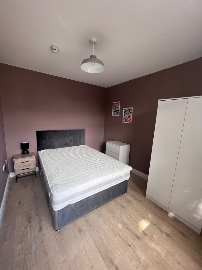 Beautiful room in york Main Photo
