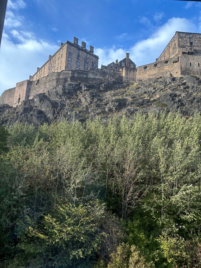 Hello Student Premium Studio with Castle View Main Photo