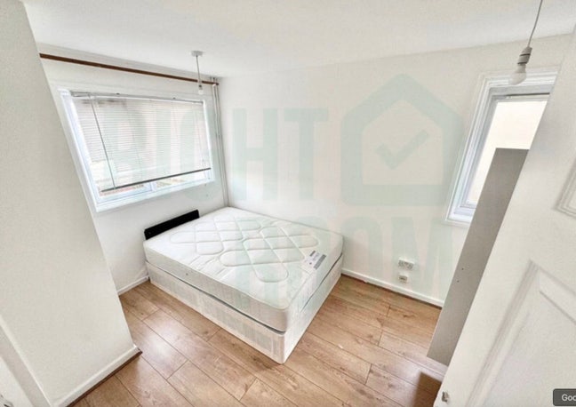 Bright Room - Close to St & Shops - Quiet Area Main Photo