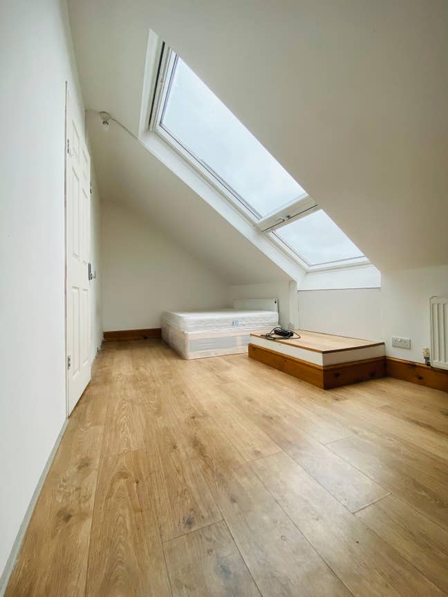 Double Room in Loft with Skylight in Westcombe   Main Photo