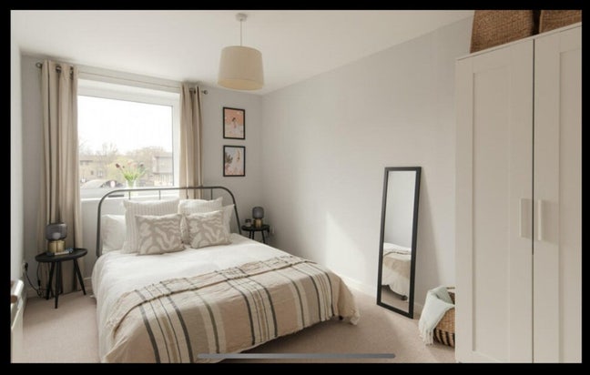 Double room in a shared flat,Berglen Court E14 Main Photo