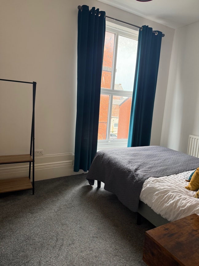 1 Double bedroom in a Flat Main Photo