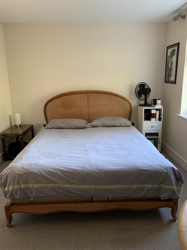 Furnished double room with own adjacent bathroom Main Photo