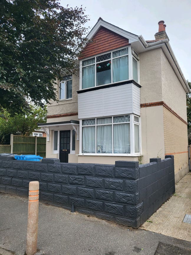 Lovely single room in upper Parkstone Main Photo