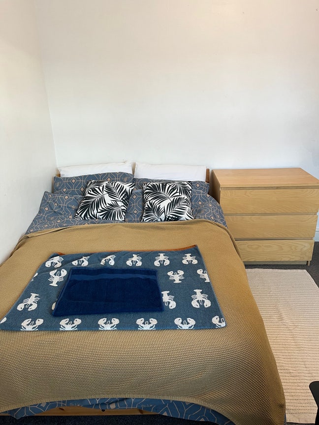 Double en-suite bedroom for student only  Main Photo