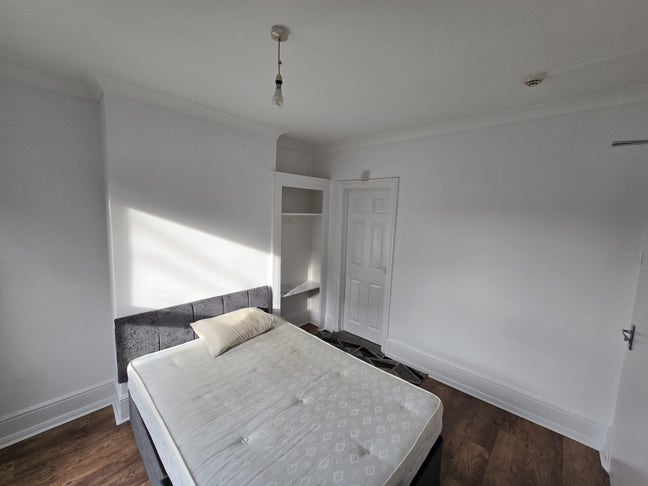 Doule Room with Ensuite Available (Victorian Bult) Main Photo