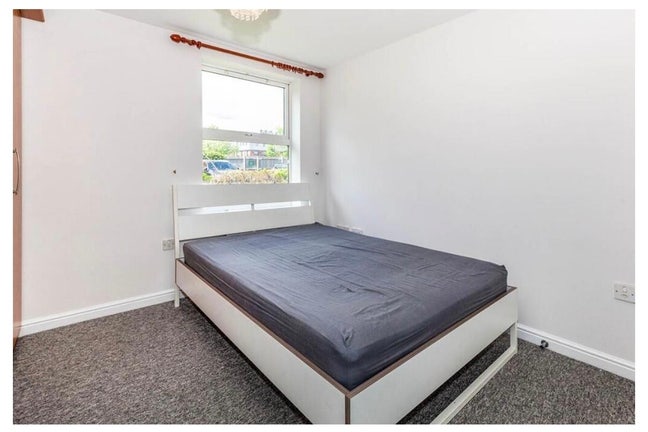 Spacious Ensuite Double Bedroom for Rent! Main Photo