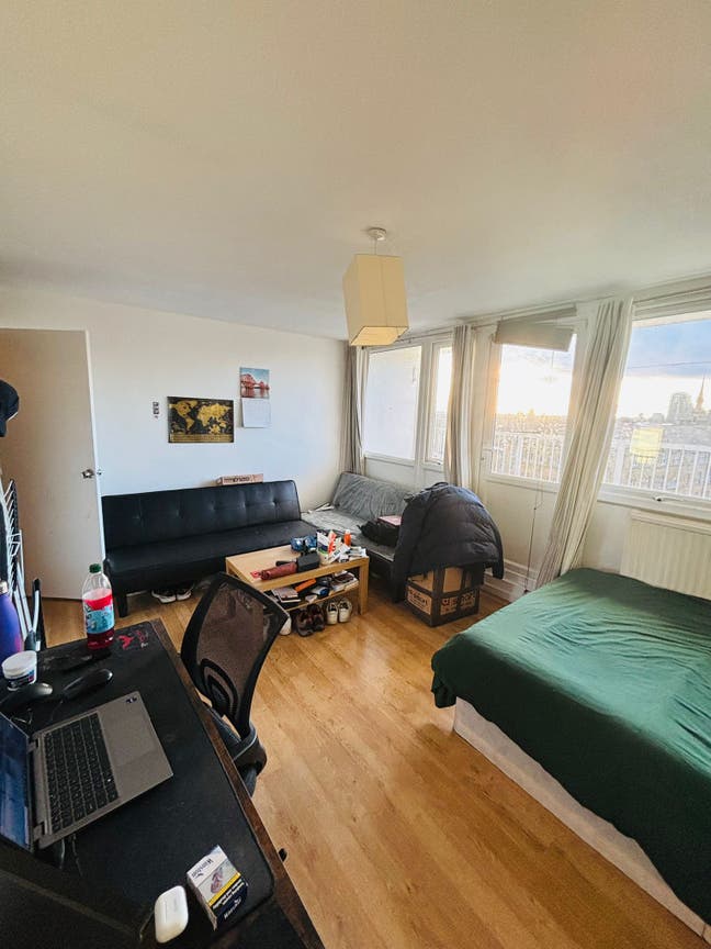 Huge double room with private balcony  Main Photo