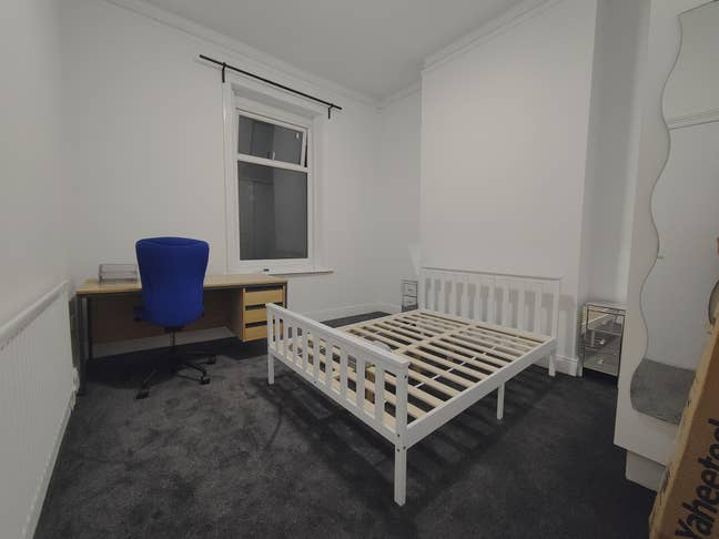 Prime Location, Newly Refurbished 6 Bed 🔥🔥🔥 Main Photo