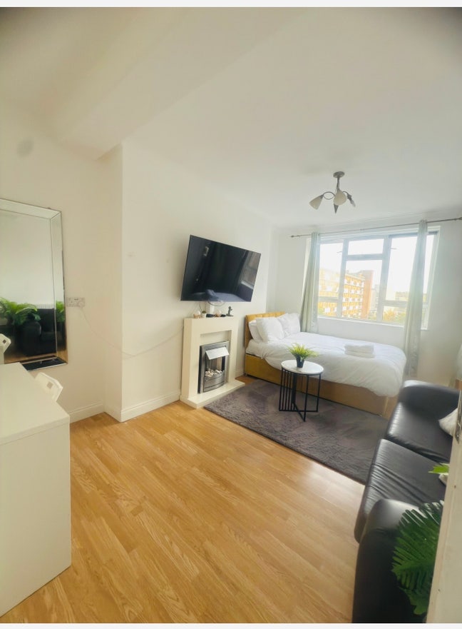 Spacious Double Room with Balcony Main Photo
