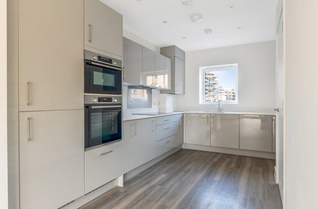 ✨ Large room in Romsey new build ✨  Main Photo