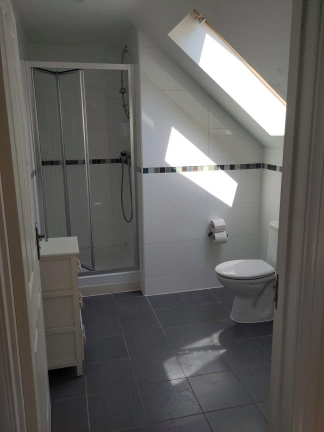 Large ensuite room in seaside village  Main Photo