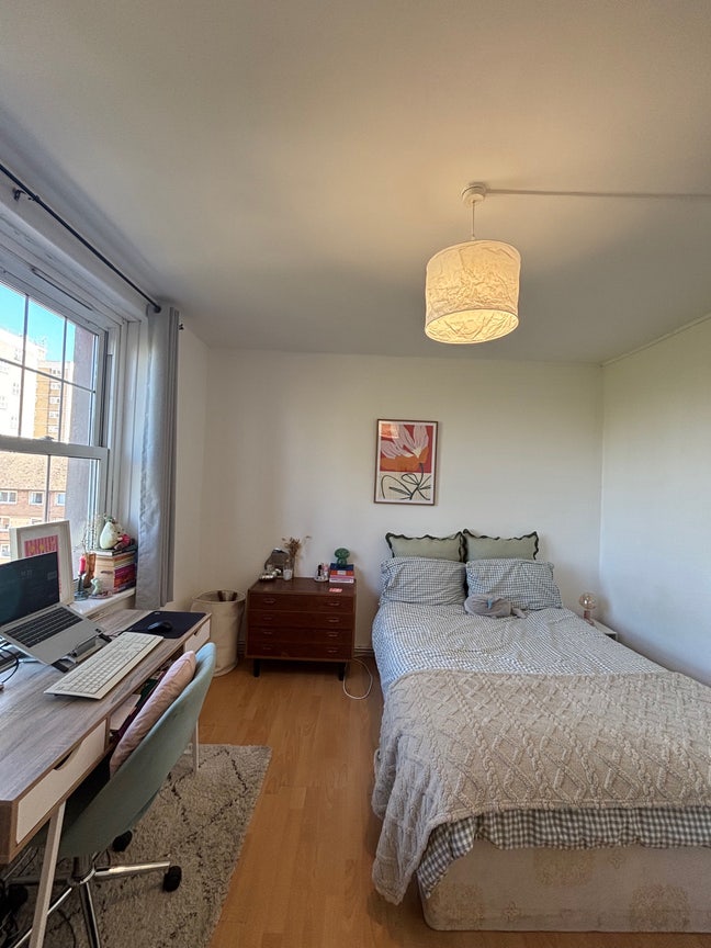 Short let stay in Bethnal Green Main Photo