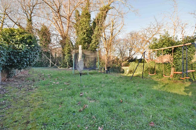 Modern 1 bedroom with terrace and shared garden Main Photo