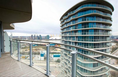 Stunning Double Room available Royal Docks! Main Photo