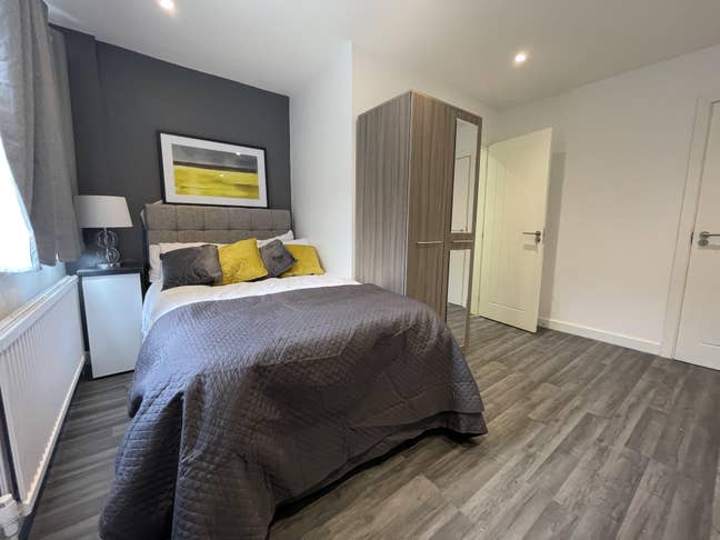 Couple’s En-Suite Room with Private Garden Main Photo