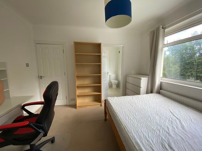 Near Sussex uni room rent Main Photo