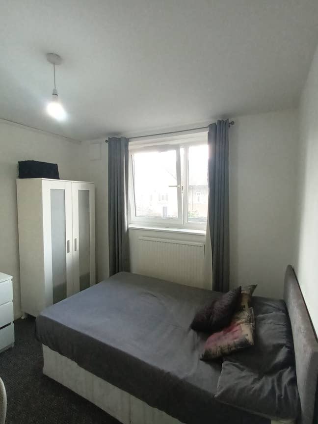 Mile End/ Stepney Two Double rooms! Main Photo