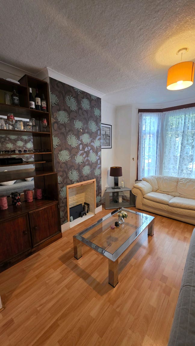 Double bed available  Main Photo